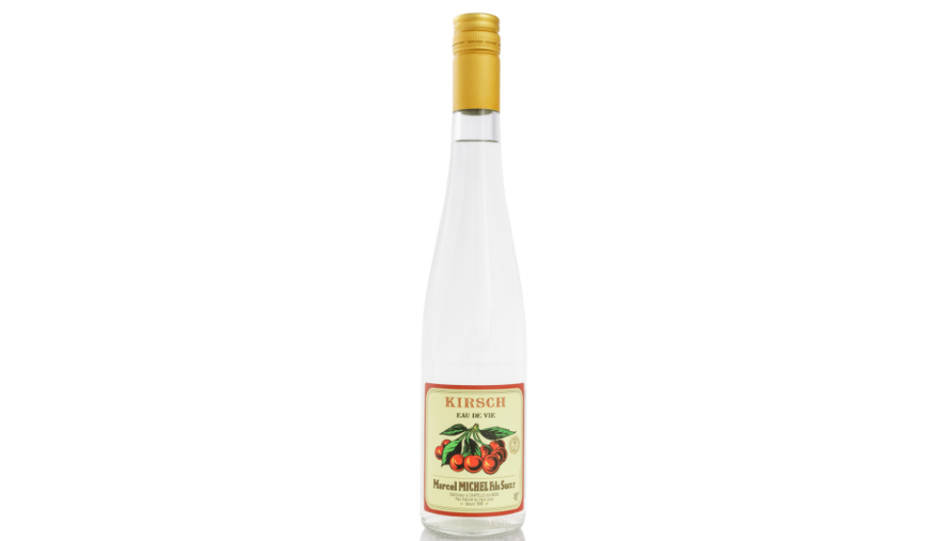 Bouteille de Kirsch, eau de vie de cerise